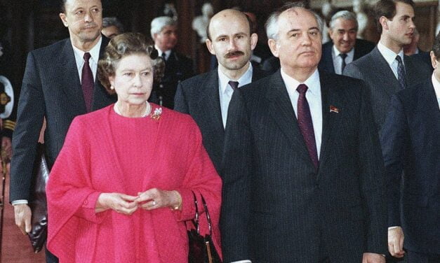 Queen Elizabeth and Mikhail Gorbachev