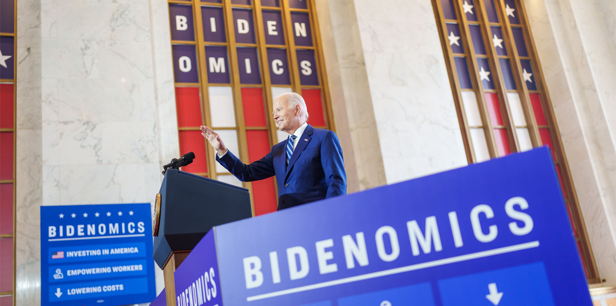 Biden Blames the Media for Americans Not Feeling Good About “Bidenomics”