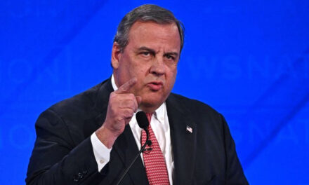 A Defiant Chris Christie Calls “BS” on Polls, Says He is Staying in Race