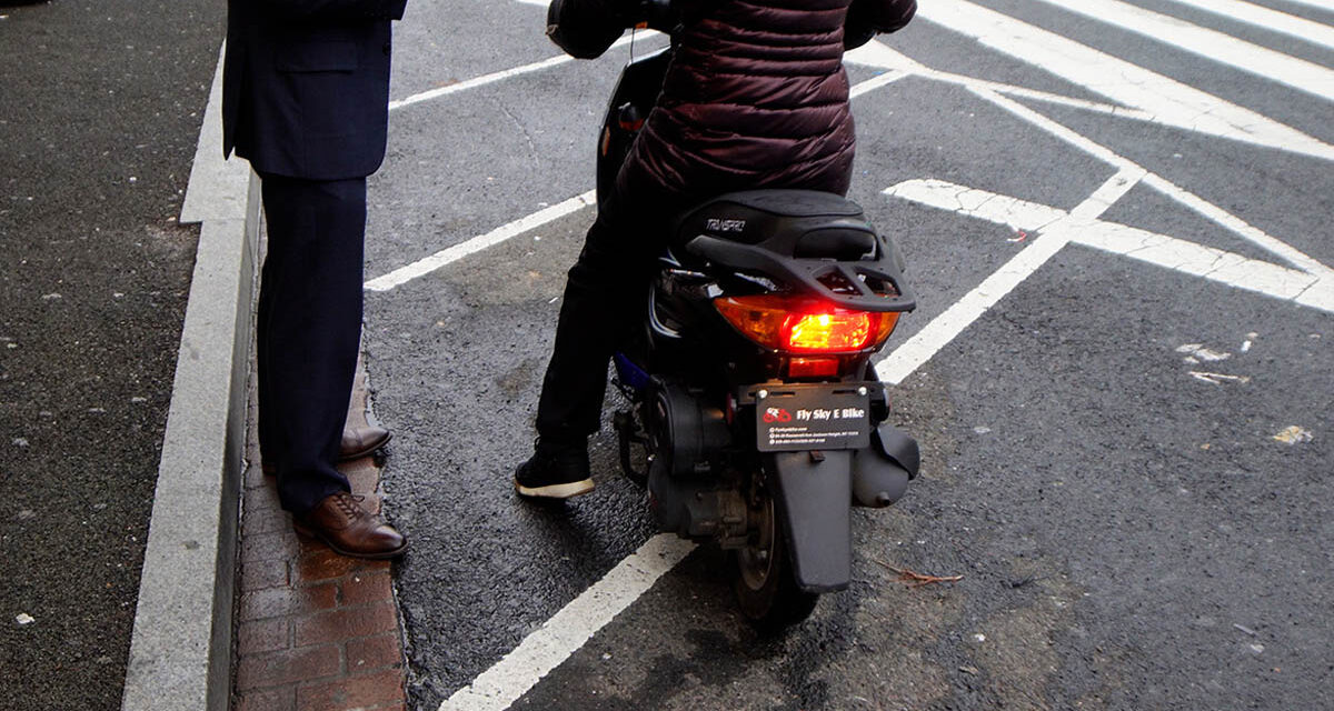 D.C. Police Play Dumb While Illegals Drive without License Plates