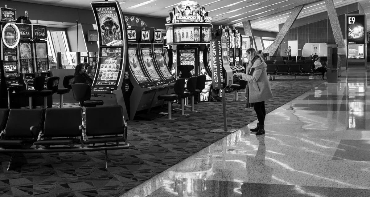 Las Vegas in Trouble: Casinos Go Quiet as Tourism Plunges