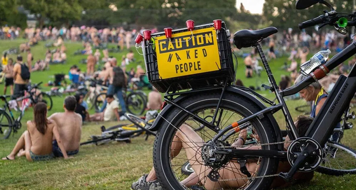 Portland left-wingers get down to the bare essentials