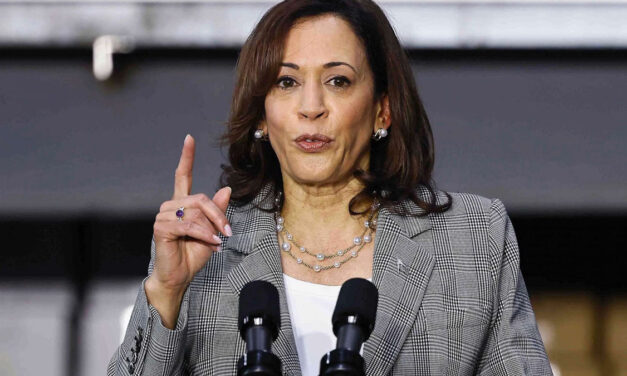 Harris Says Democrats Are Doing the Right Thing in Shutdown