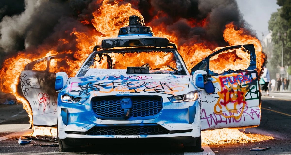 Shootings Prove White House Needs Crisis Management Counselling