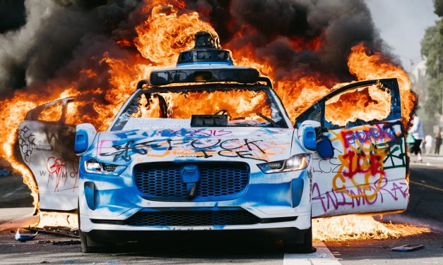 Shootings Prove White House Needs Crisis Management Counselling