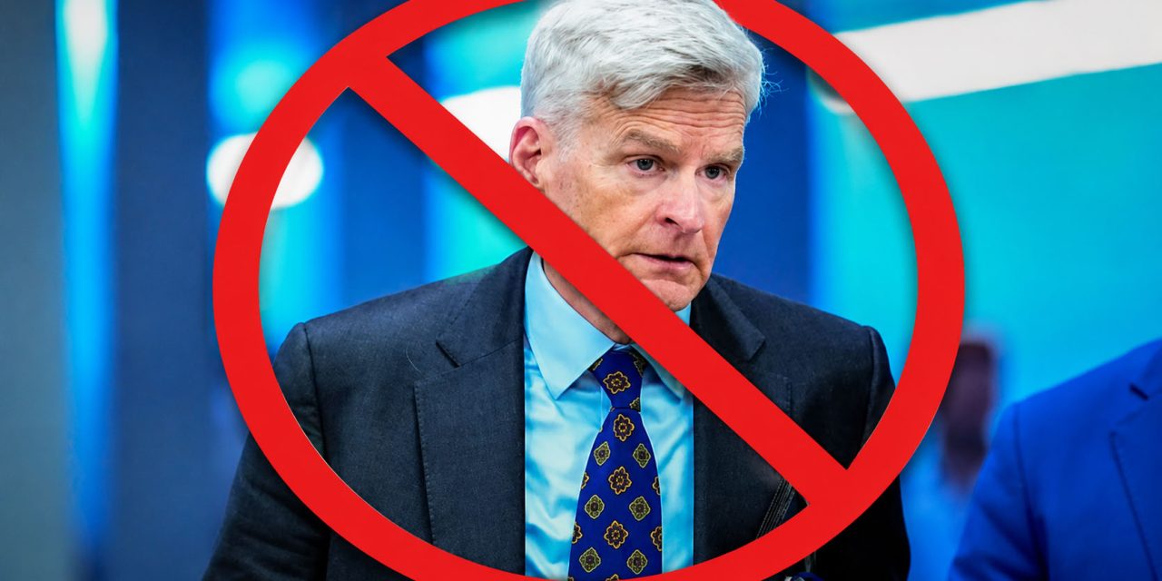 Trump Primaries and Ousts Republican Senator Who Voted for Impeachment