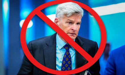 Trump Primaries and Ousts Republican Senator Who Voted for Impeachment